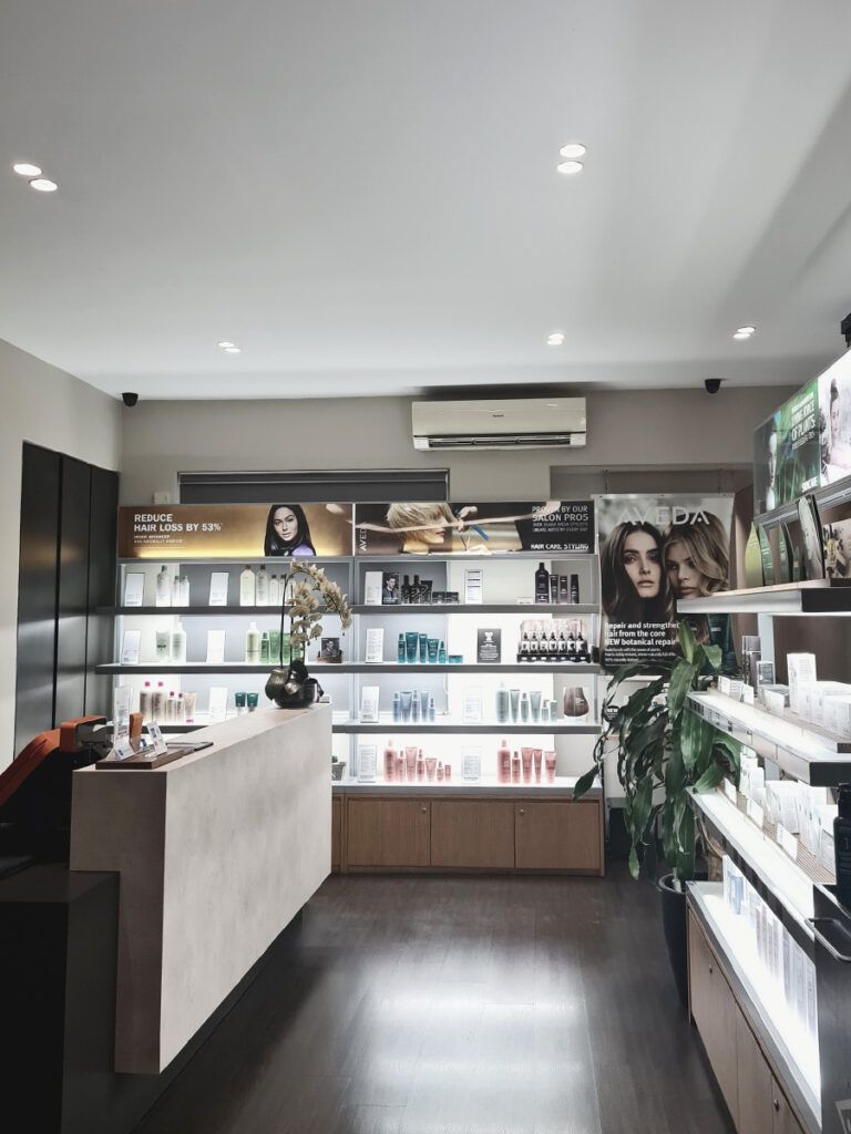 Vox Studio Aveda ヘアサロン　シンガポール